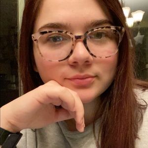 Meet your Posher, Olivia